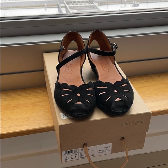 Lily Moon Gentle Souls Flats 